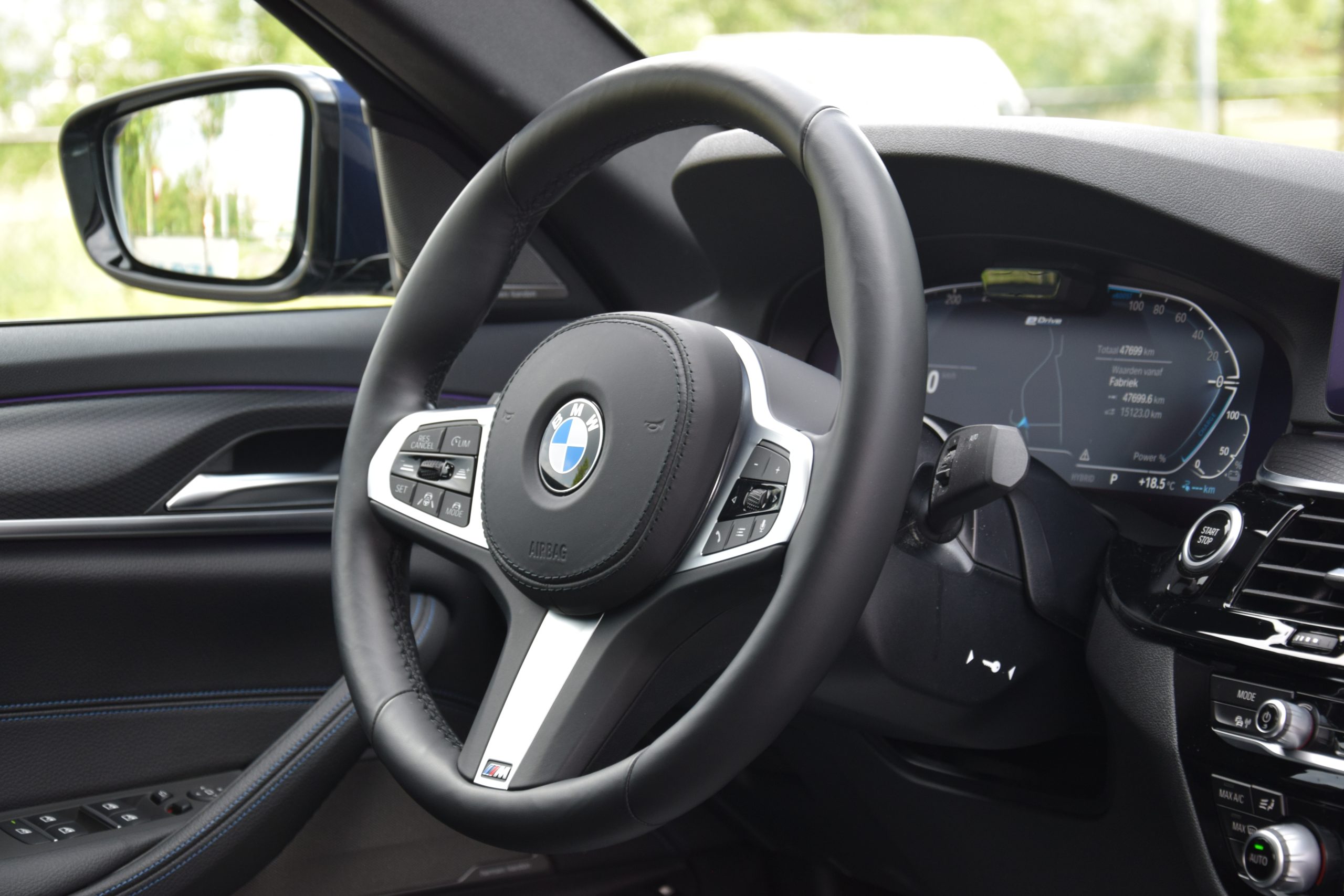 BMW 530eA PHEV M-Sport 10/2020 – TV – Full Option!!!